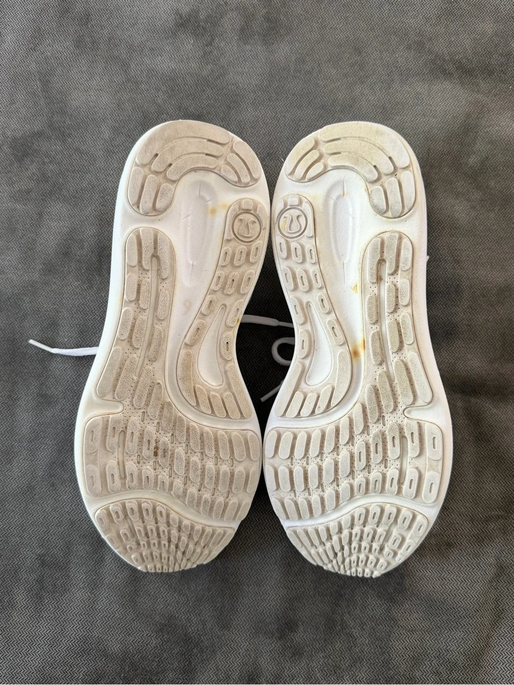 lululemon athletica Men’s Beyond Feel white 10.5